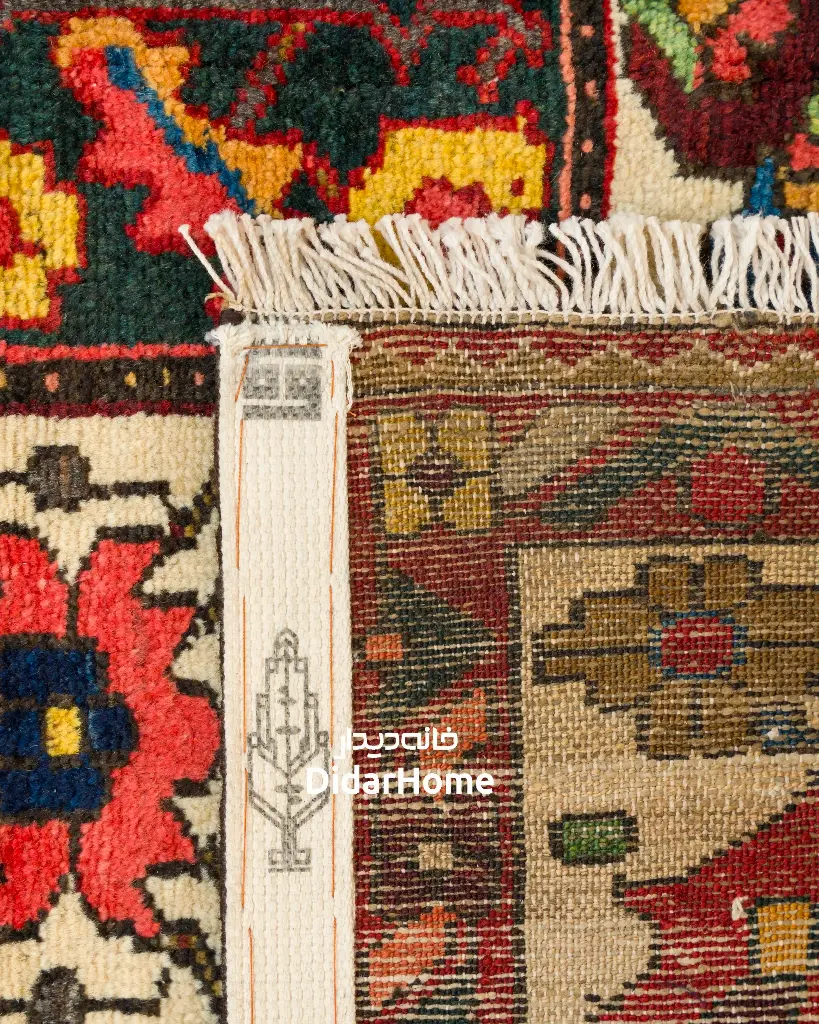 فرش دستباف آنتیک بختیاری طرح خشتی ۴/۵۴ متری