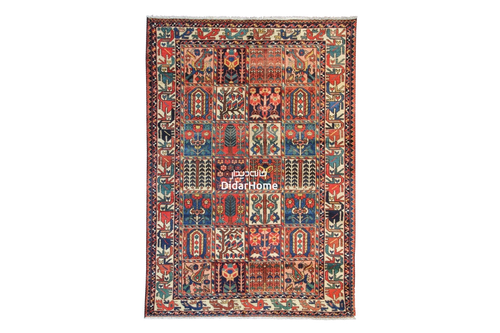 فرش دستباف آنتیک بختیاری طرح خشتی سه متری