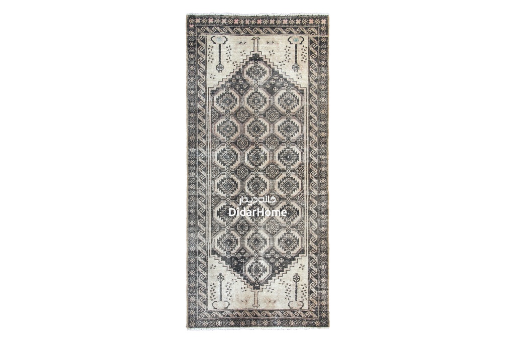 فرش دستباف مدرن بلوچ طرح خشتی ذرع و نیم