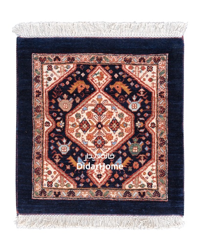 [91011532] فرش دستباف قشقایی طرح ترنجی ذرع و نیم